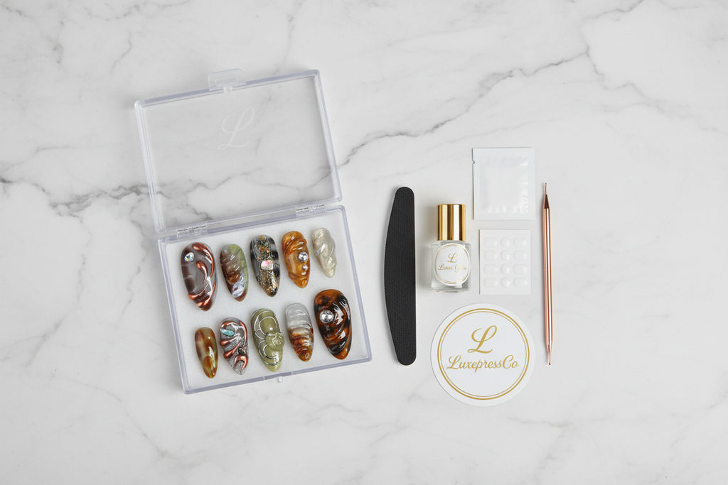 LuxepressCo tortoiseshell amber press-on nail packaging unboxing clear acrylic hinged box with glue file adhesive tabs — custom press-on nails — LuxepressCo