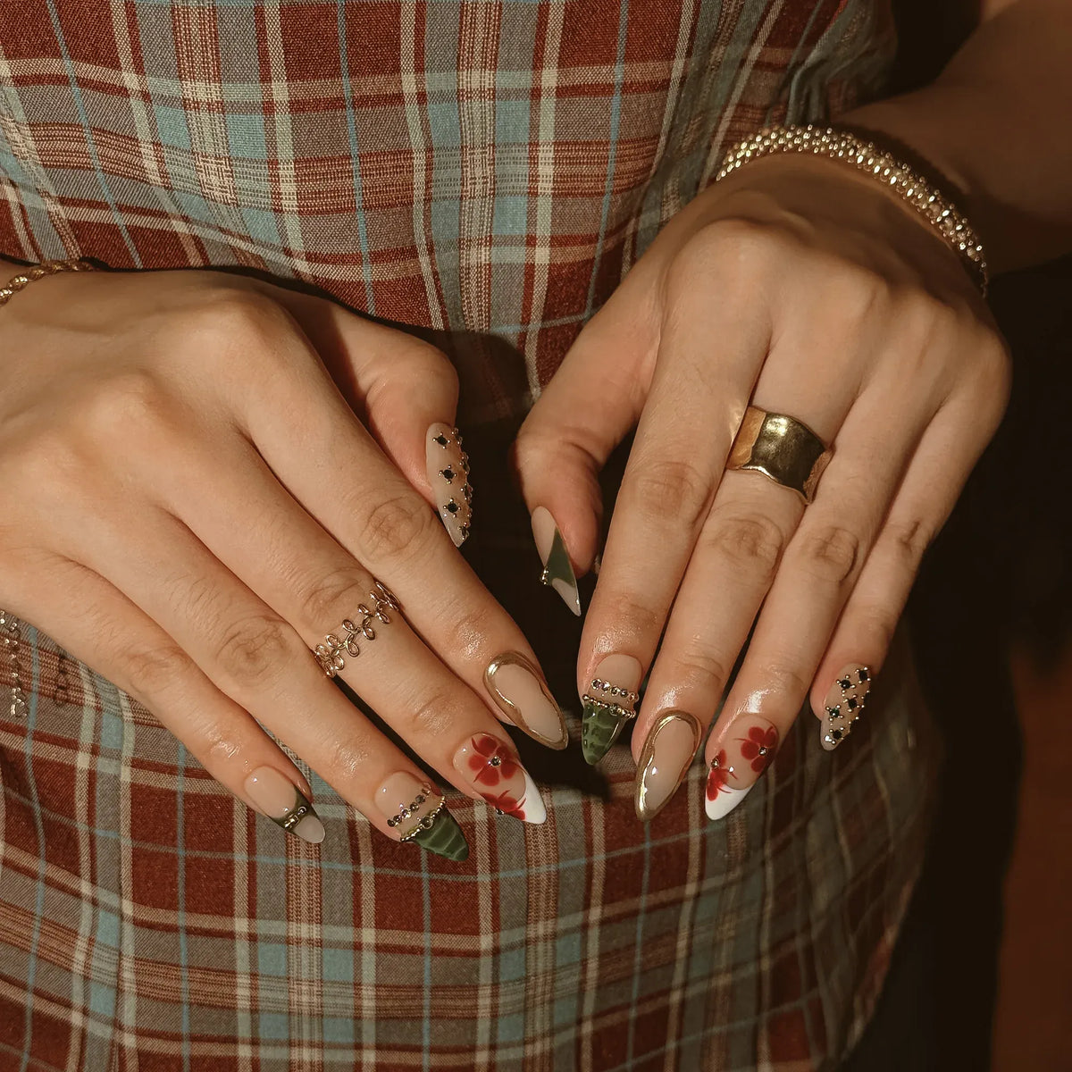 Dark Jungle Botanical Press-On Nails | Almond Stiletto | Emerald Green Gold | LuxepressCo
