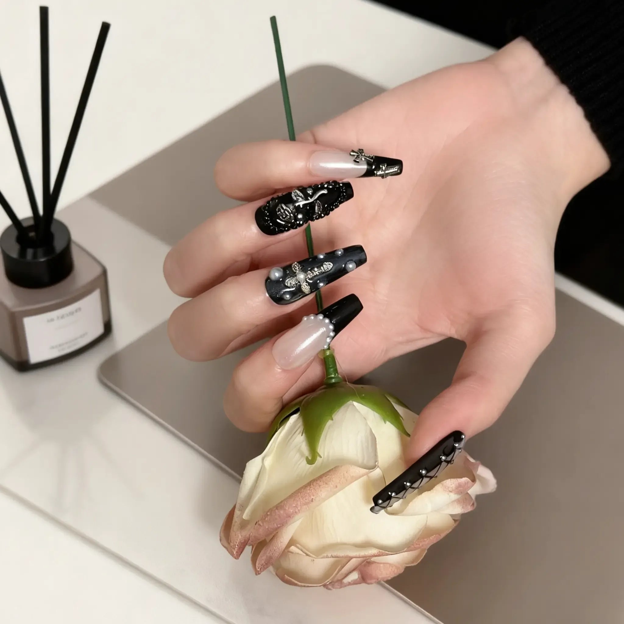 Gothic Corset Press-On Nails | Coffin Long | 3D Silver Cross Pearl Black | LuxepressCo